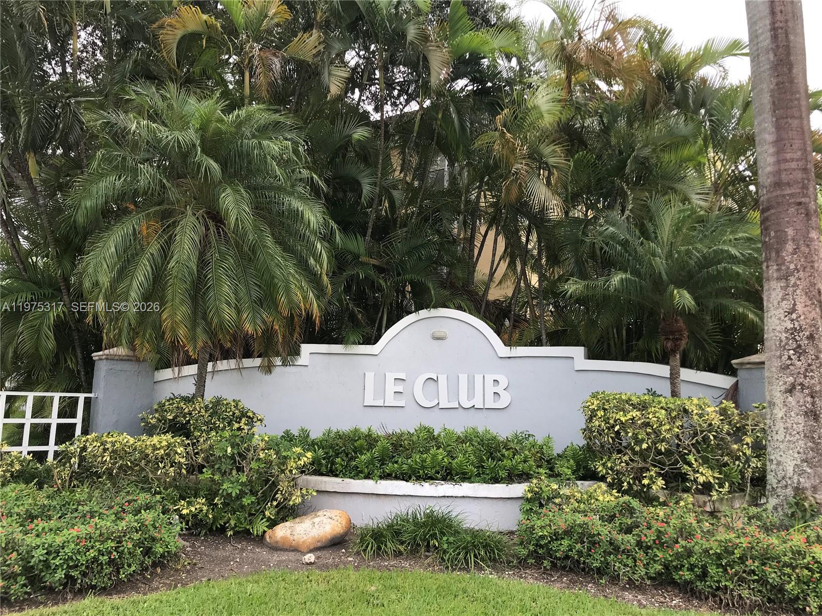 LE CLUB AT OLD CUTLER CON - Residential Lease