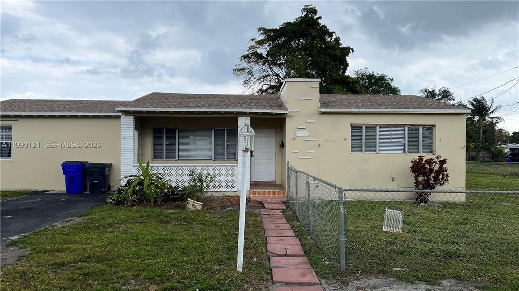 Photo of 1001 S 22nd Ct #Front - Main House, Hollywood, FL 33020 (MLS # A11990121)