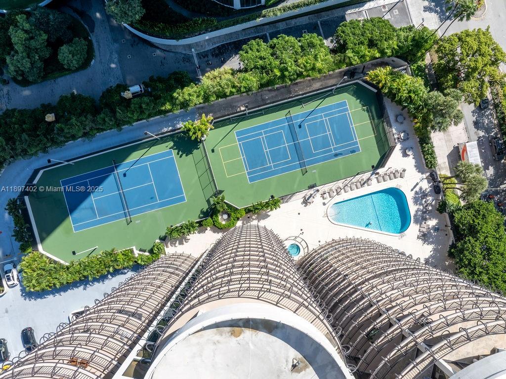 GROVE TOWERS CONDO - Residential Lease