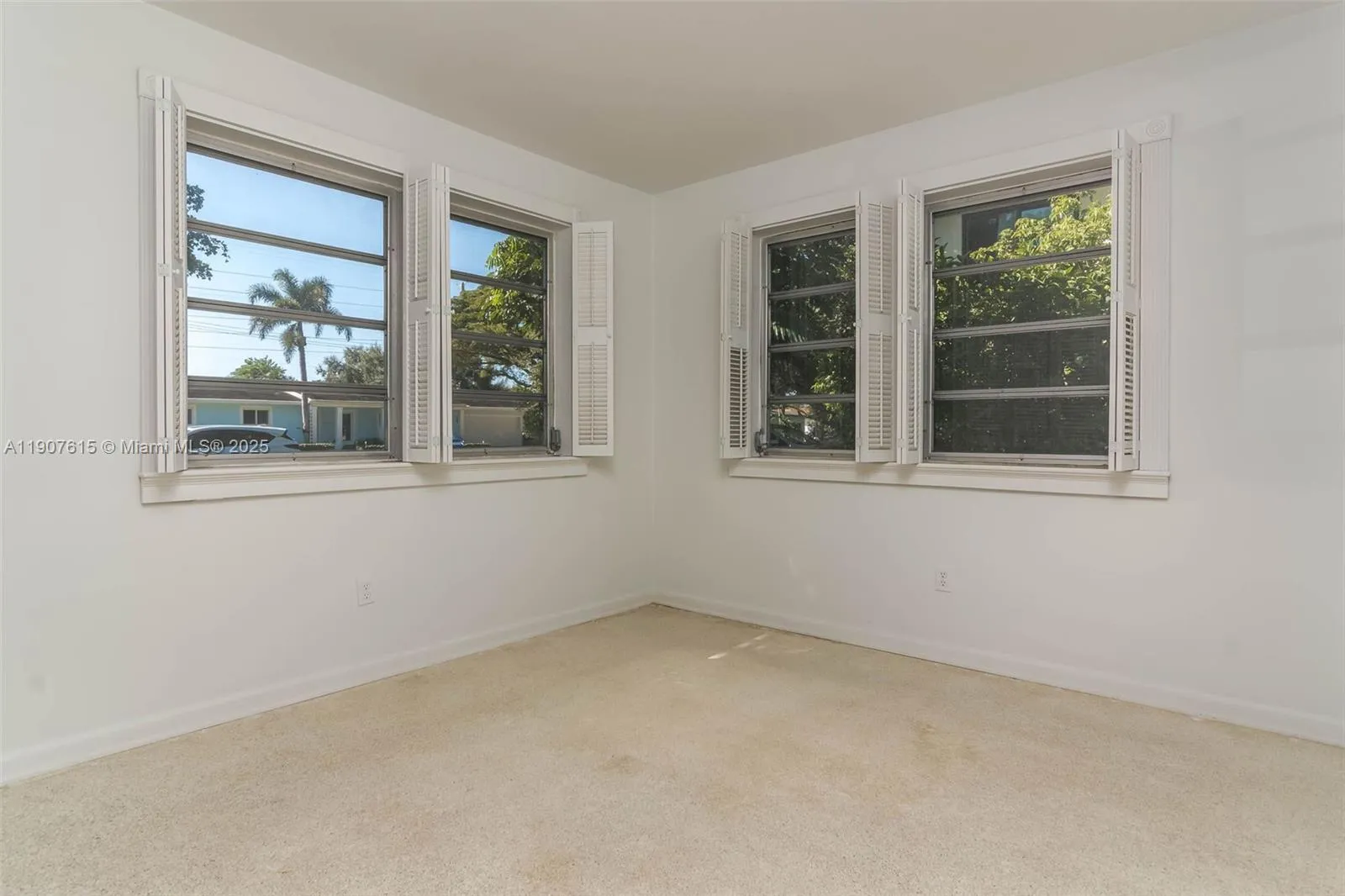 Palmetto Bay, Florida 33158, United States, 3 Bedrooms Bedrooms, ,2 BathroomsBathrooms,Residential,Active,244422