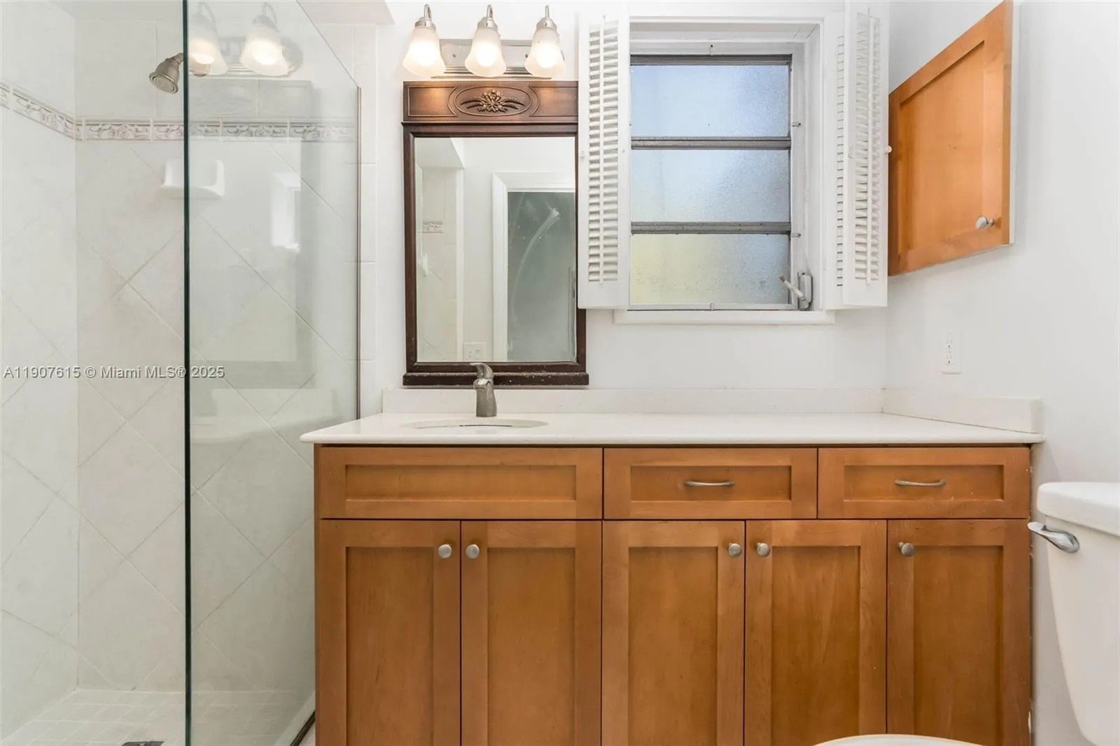 Palmetto Bay, Florida 33158, United States, 3 Bedrooms Bedrooms, ,2 BathroomsBathrooms,Residential,Active,244422