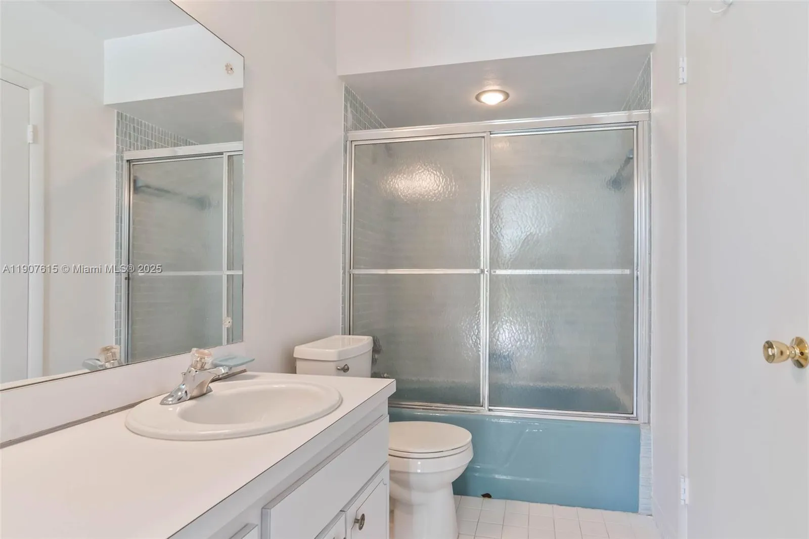 Palmetto Bay, Florida 33158, United States, 3 Bedrooms Bedrooms, ,2 BathroomsBathrooms,Residential,Active,244422