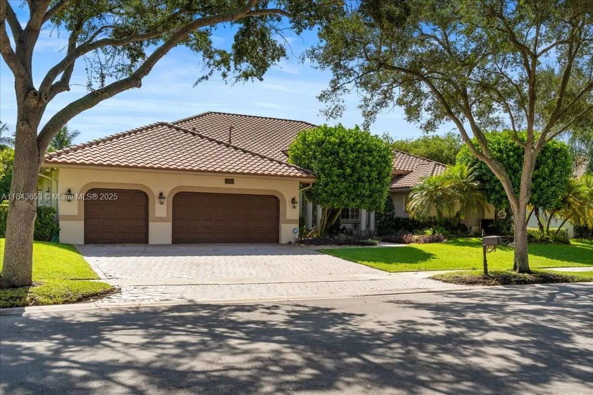 Weston, Florida, 33327, United States, 4 Bedrooms Bedrooms, ,5 BathroomsBathrooms,Residential,Active,1898059