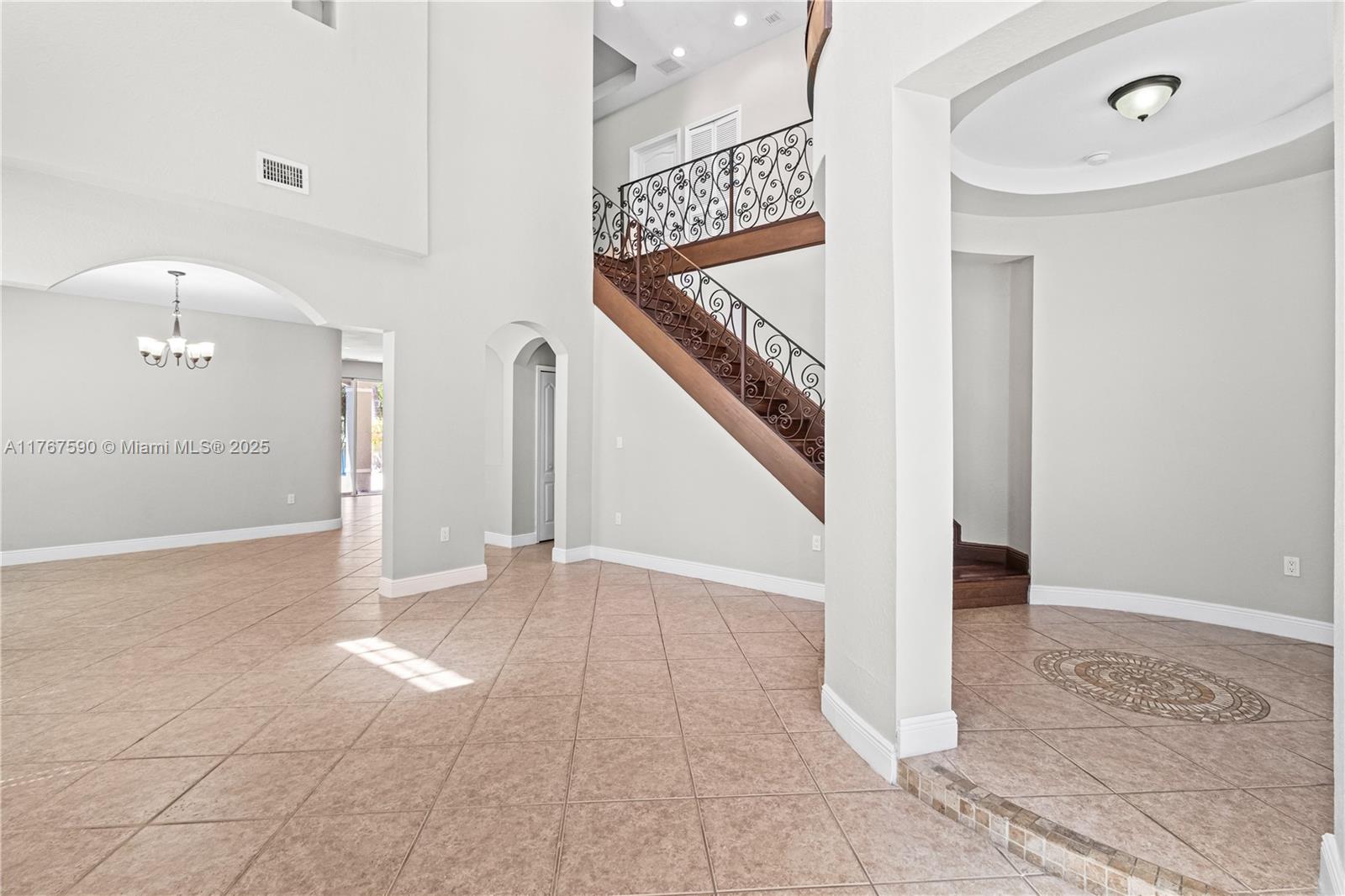 A B AT TAMIAMI TRAIL PHAS - Residential