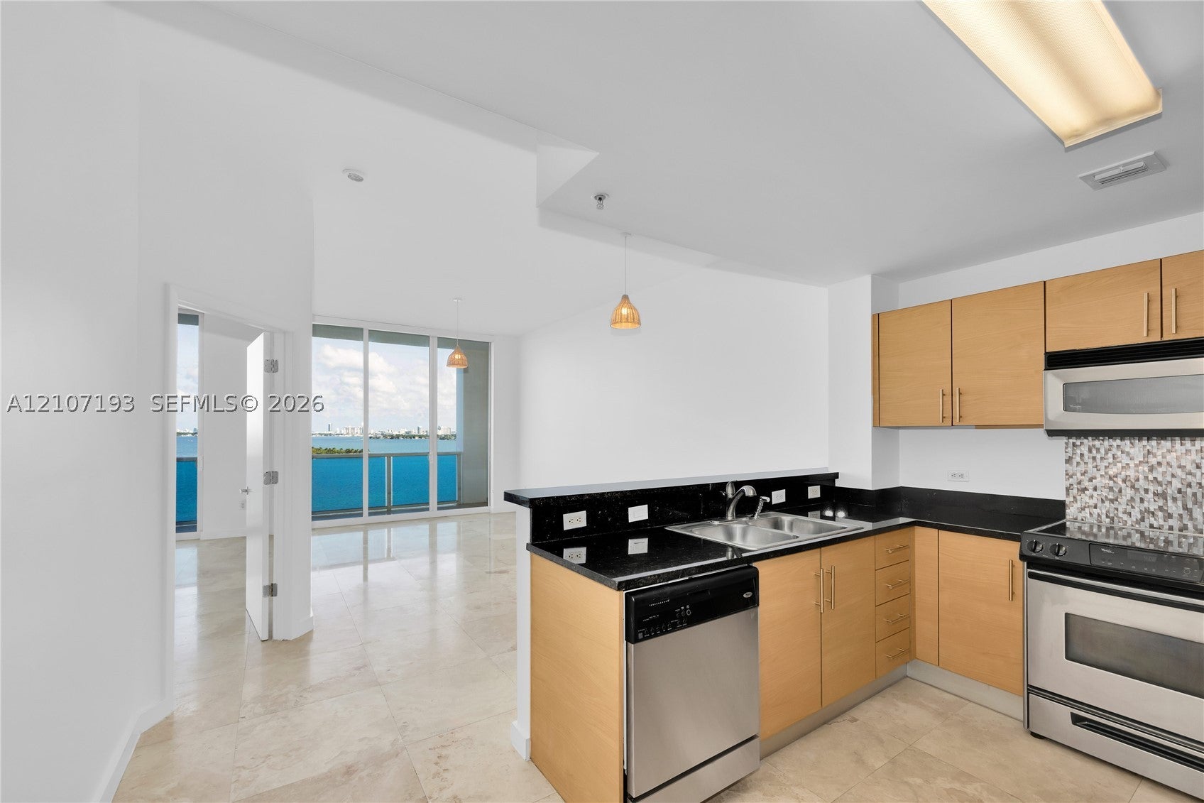 725 NE 22nd St 12C