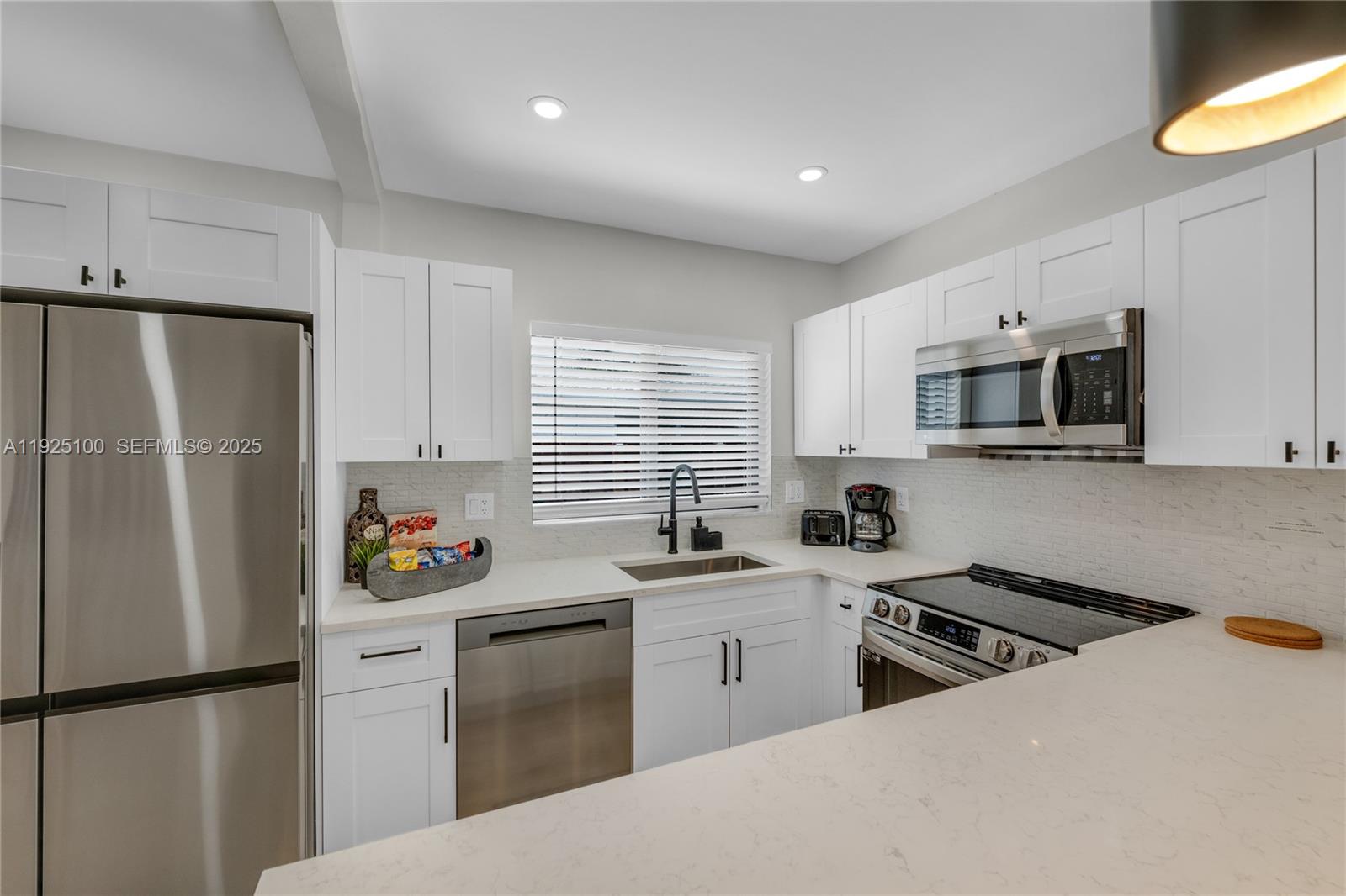 PINE CREST AMENDED PLAT - Residential Lease