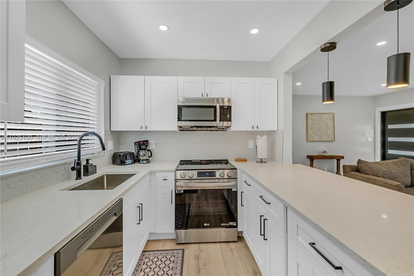 PINE CREST AMENDED PLAT - Residential Lease