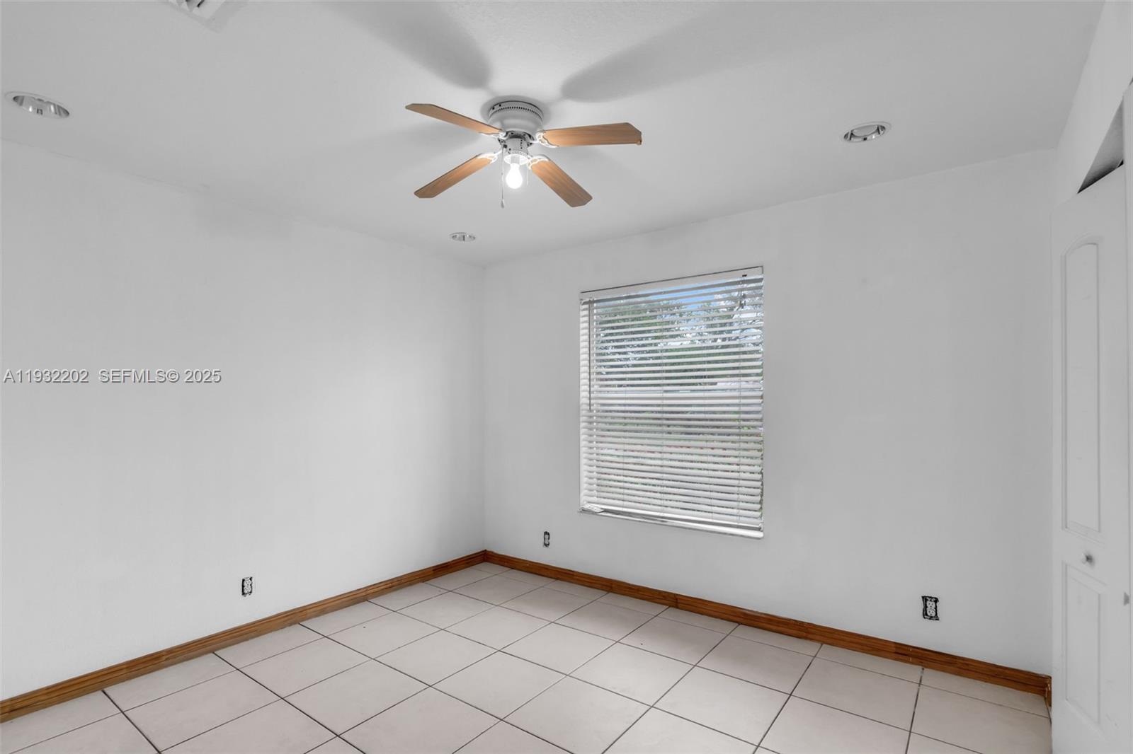 HYDE PARK FIRST SEC - Residential