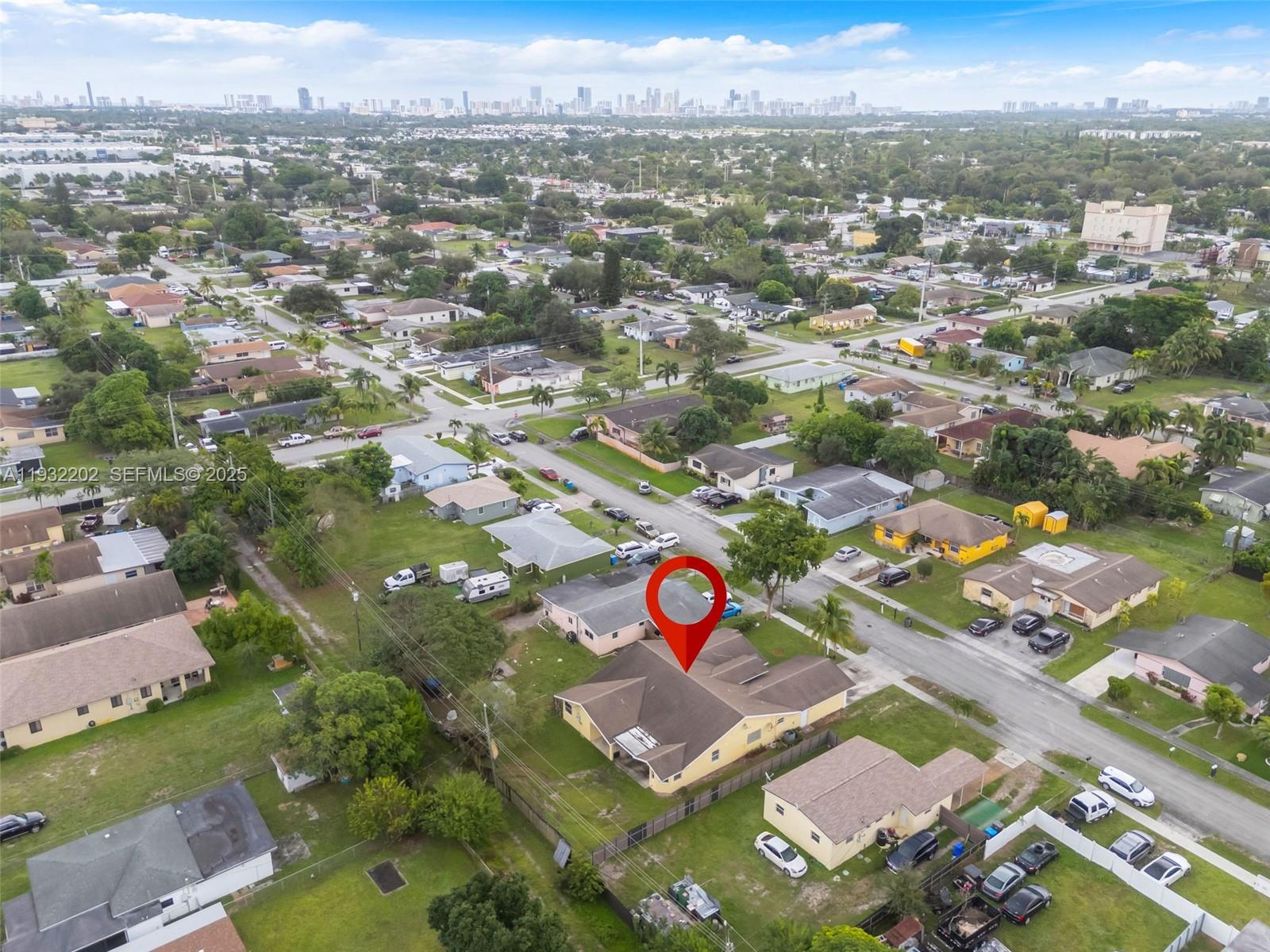 HYDE PARK FIRST SEC - Residential