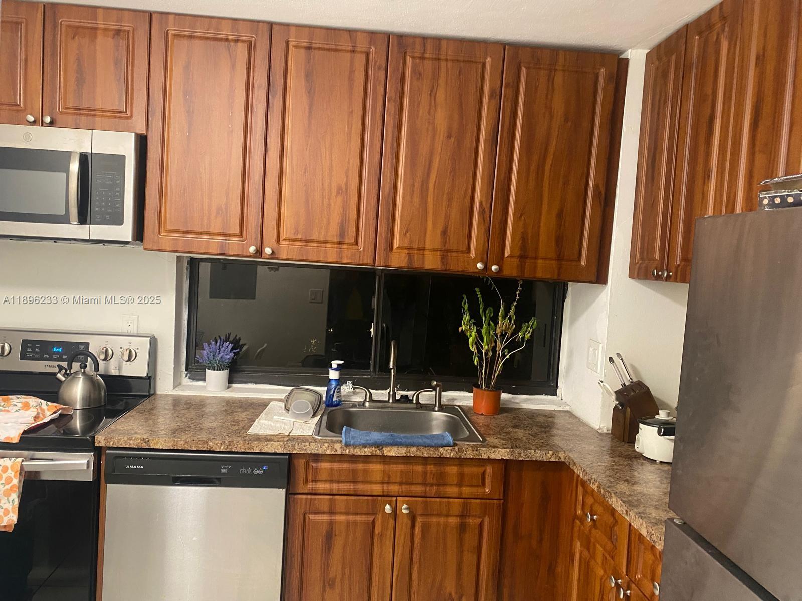 16909 N Bay Rd 421