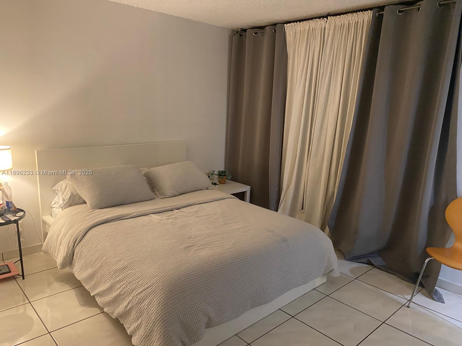 PLAZA OF AMERICAS CONDO P - Residential