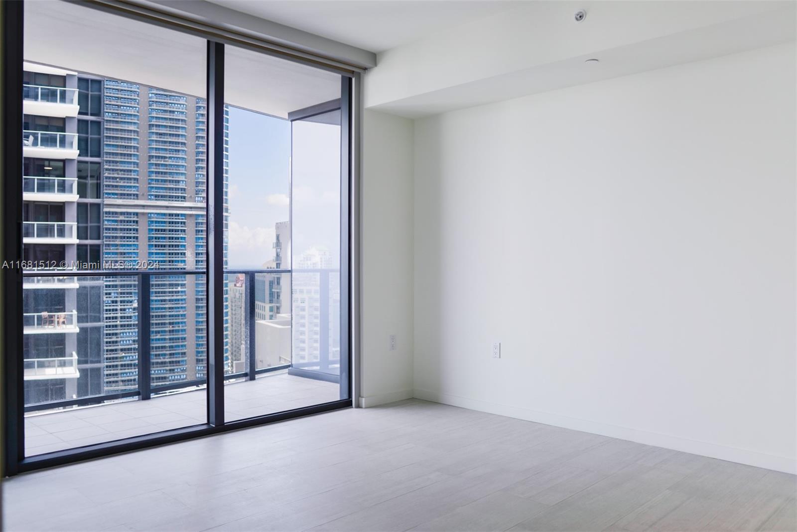 Brickell Flatiron - Residential