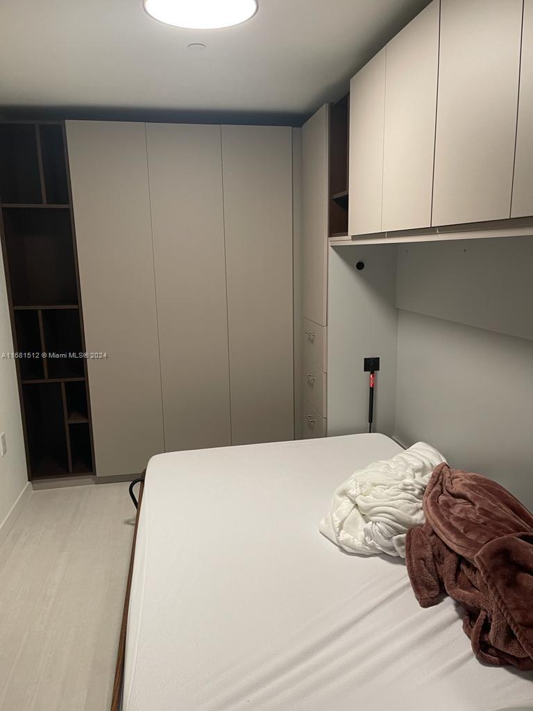 Brickell Flatiron - Residential