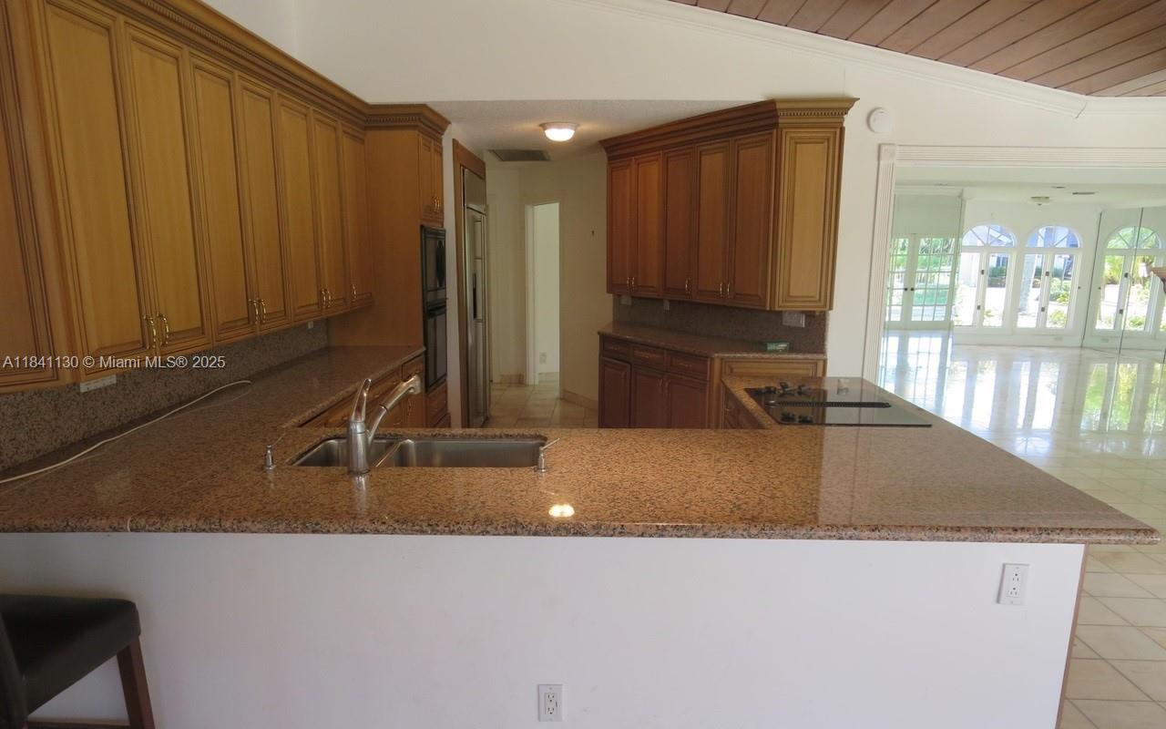 17651 Foxborough Ln, Boca Raton, FL, 33496/$5,000 4 17651 Foxborough Ln