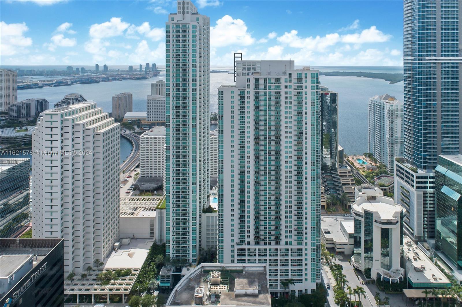 THE PLAZA 901 BRICKELL CO - Residential Lease