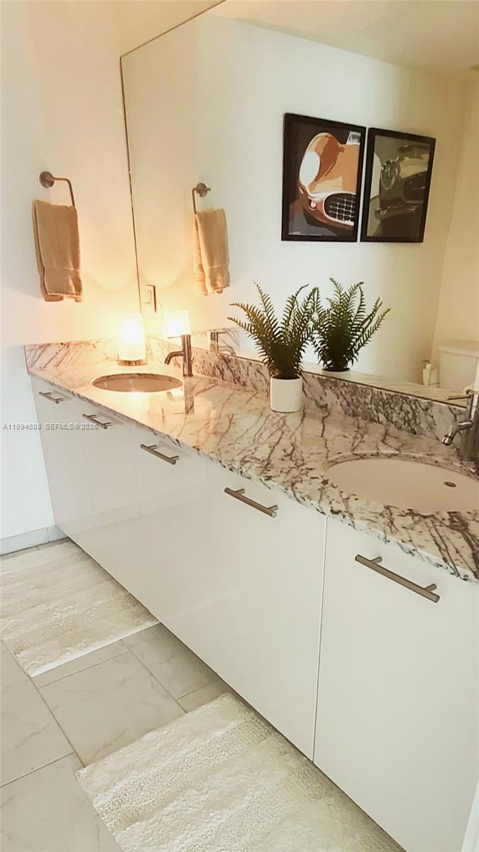 THE PLAZA 851 BRICKELL CO - Residential