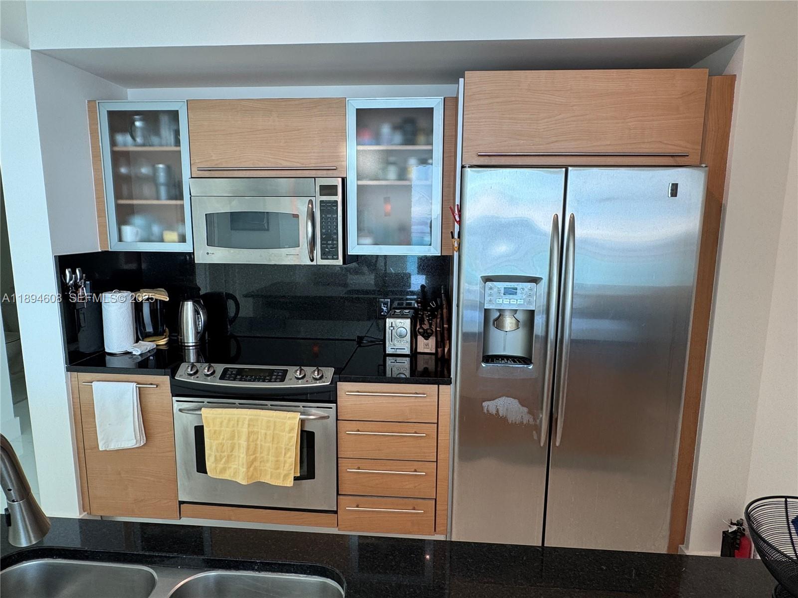 THE PLAZA 851 BRICKELL CO - Residential