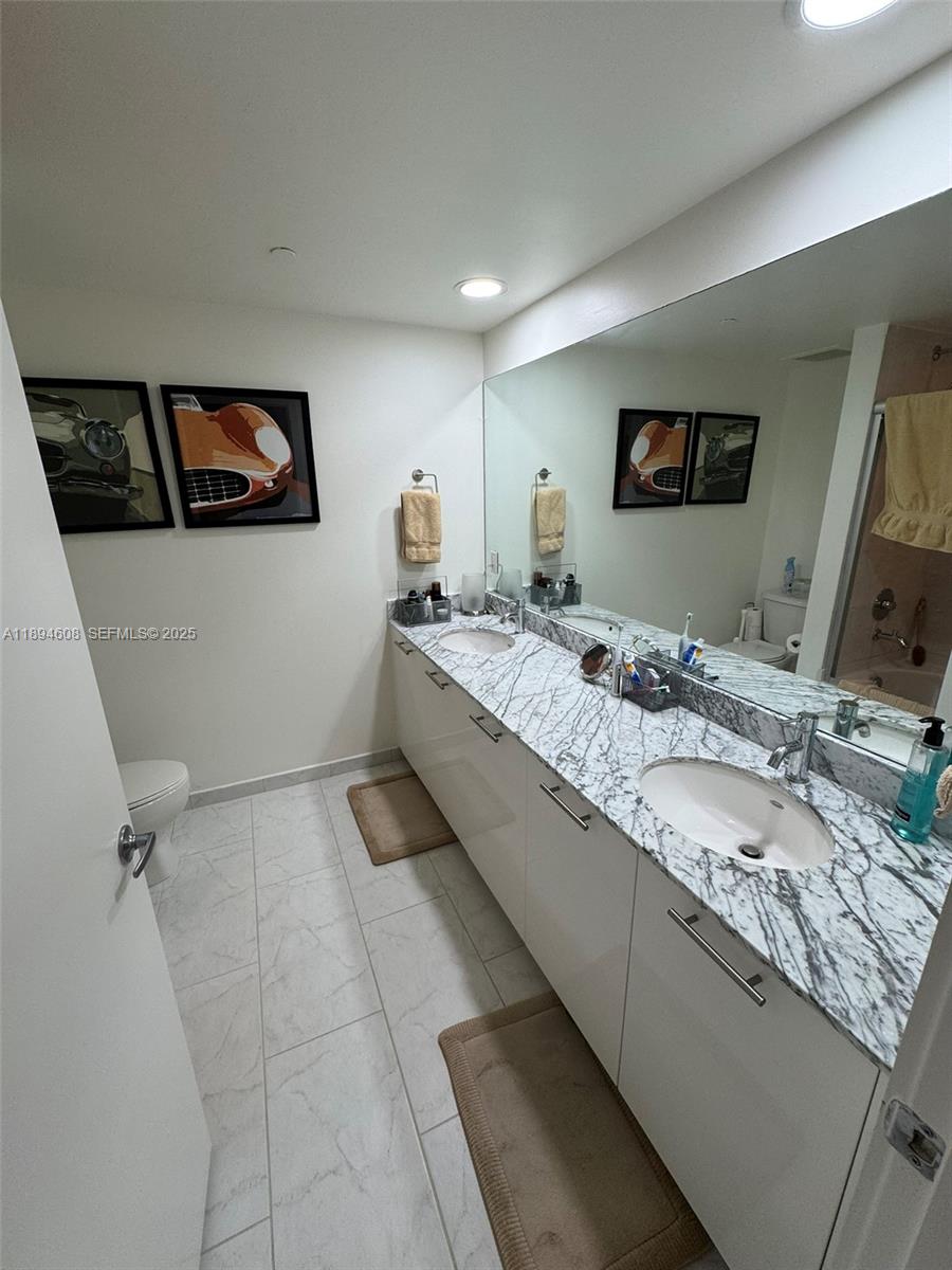 THE PLAZA 851 BRICKELL CO - Residential