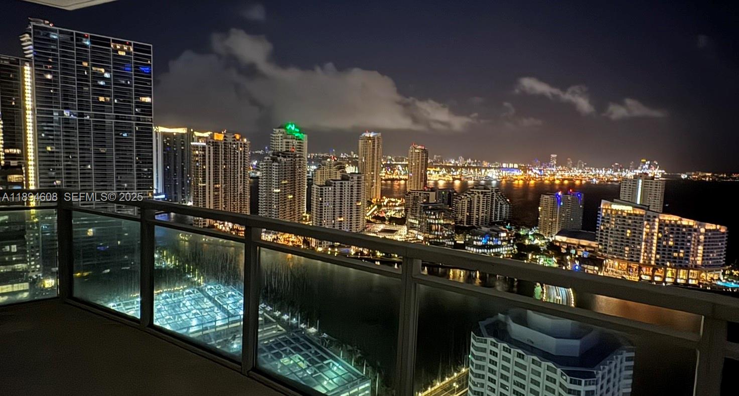 THE PLAZA 851 BRICKELL CO - Residential