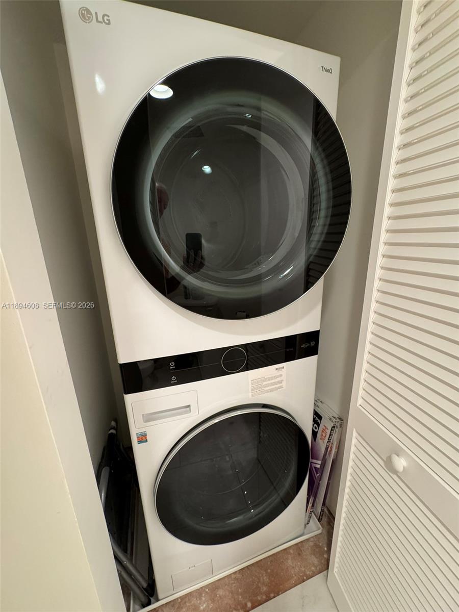 THE PLAZA 851 BRICKELL CO - Residential