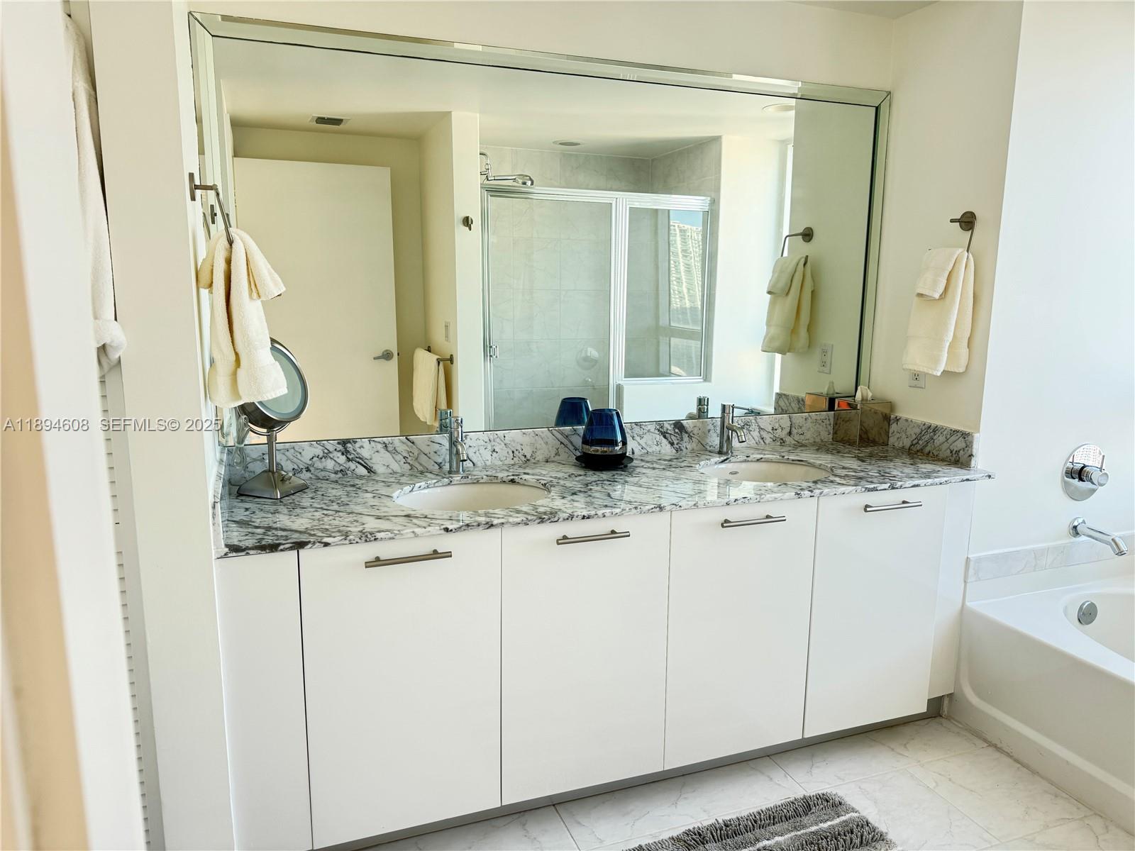 THE PLAZA 851 BRICKELL CO - Residential