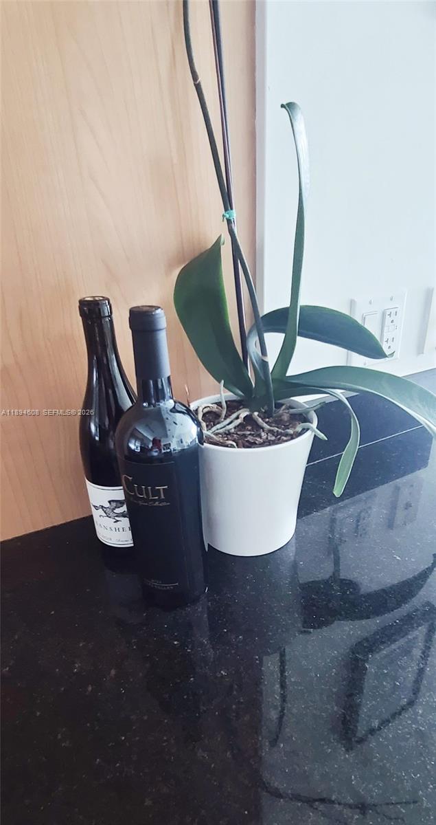 THE PLAZA 851 BRICKELL CO - Residential