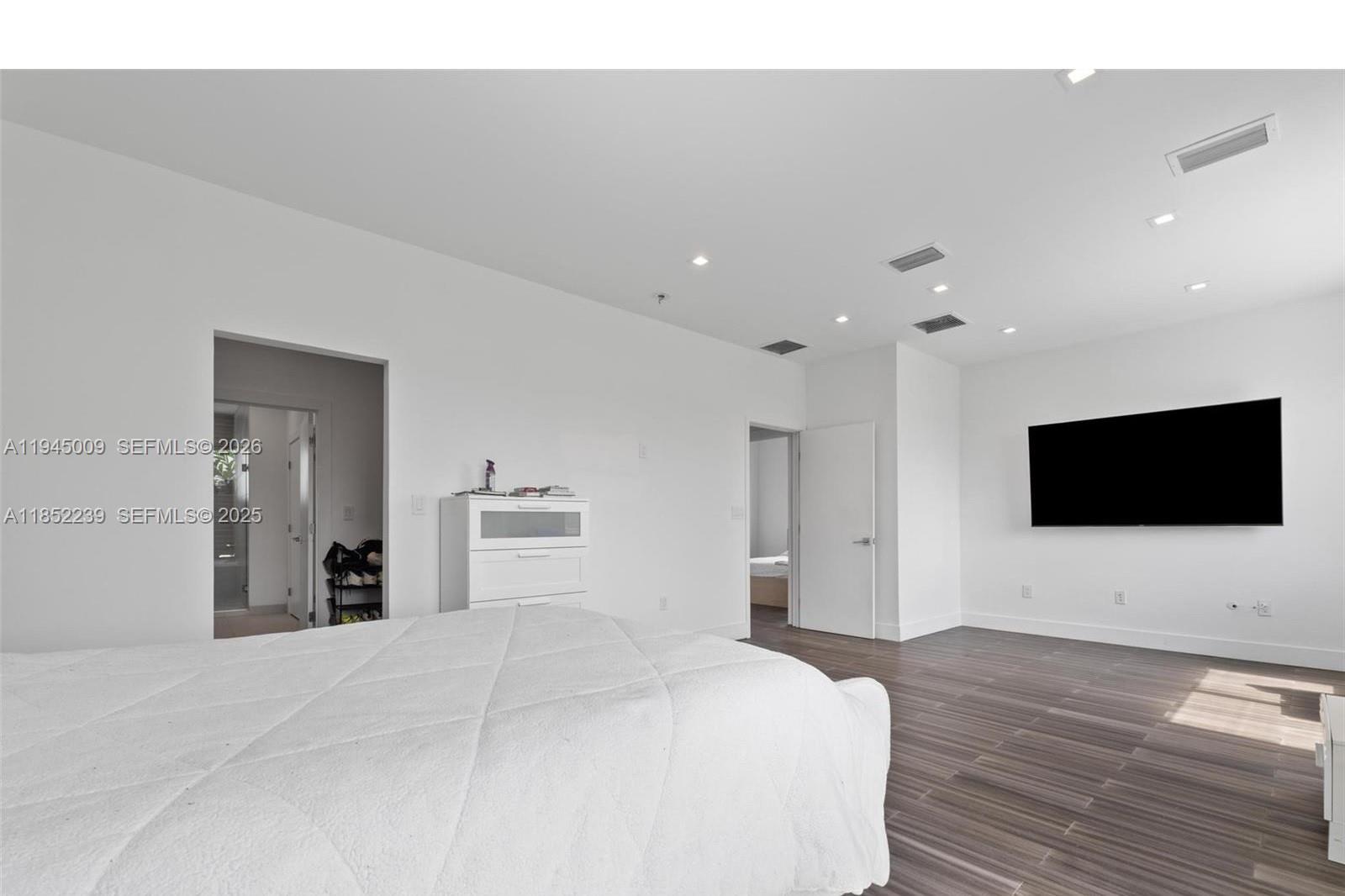 DORAL PALMS SOUTH - Residential