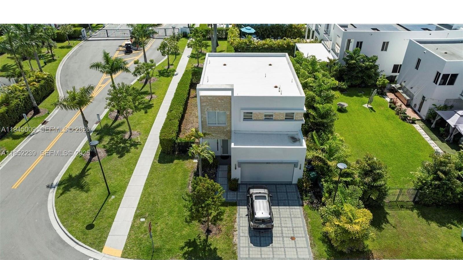 DORAL PALMS SOUTH - Residential