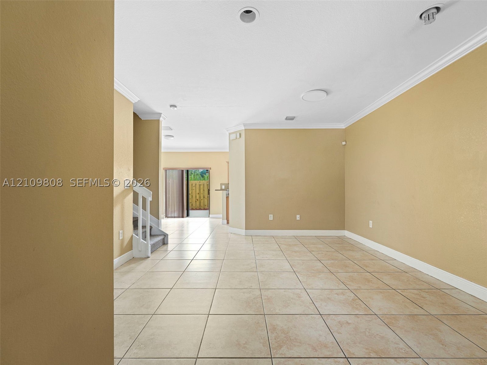 353 NE 37th Pl