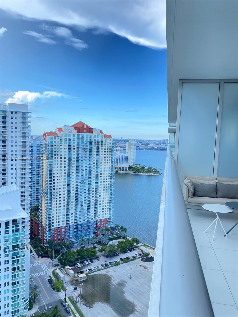 Property for Sale at 1300 Brickell Bay Dr 3501, Miami, Broward County, Florida - Bedrooms: 2 
Bathrooms: 3  - $890,000