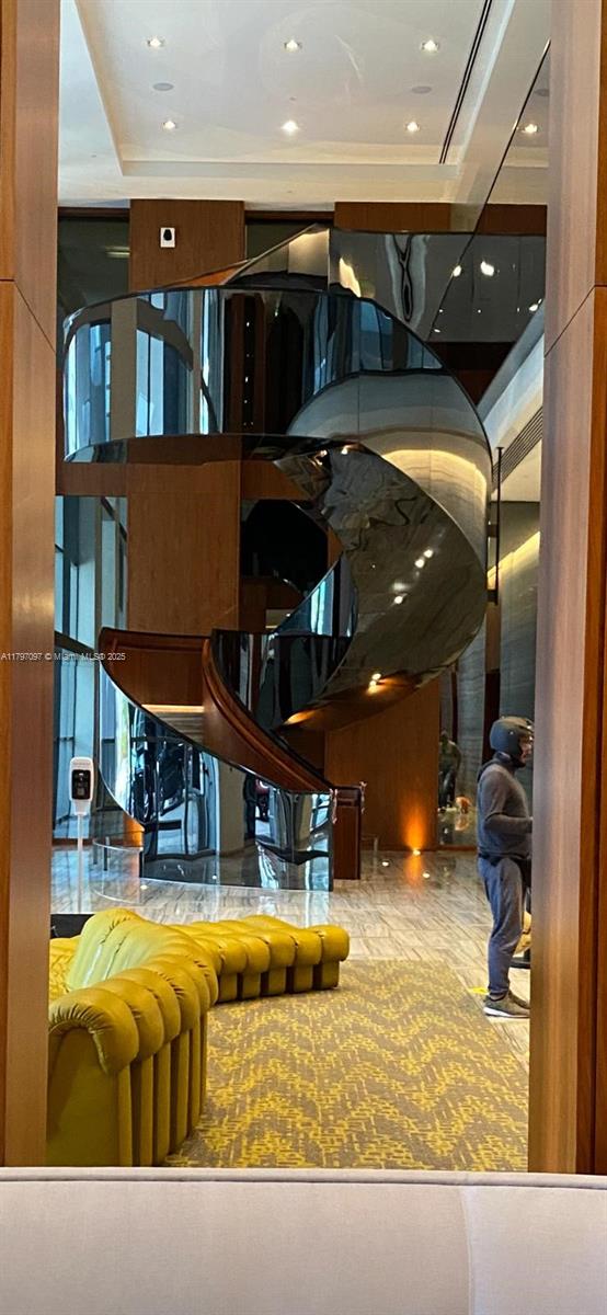 1300 Brickell Bay Dr 3501
