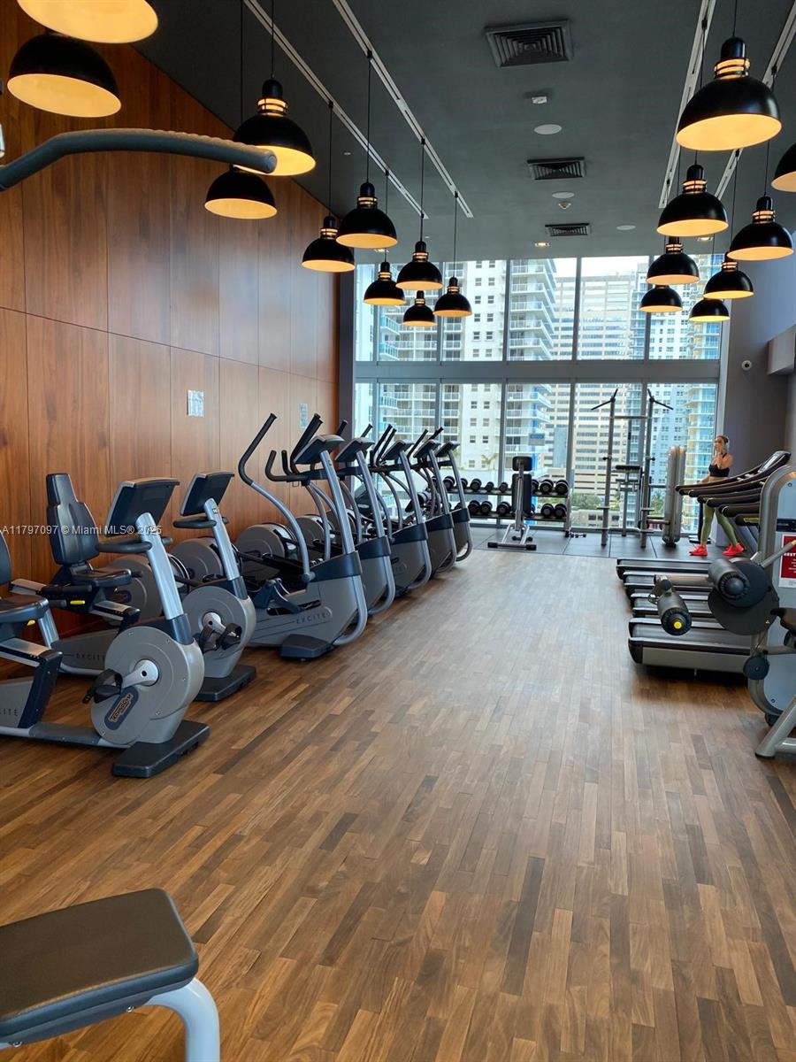 BRICKELLHOUSE - Residential