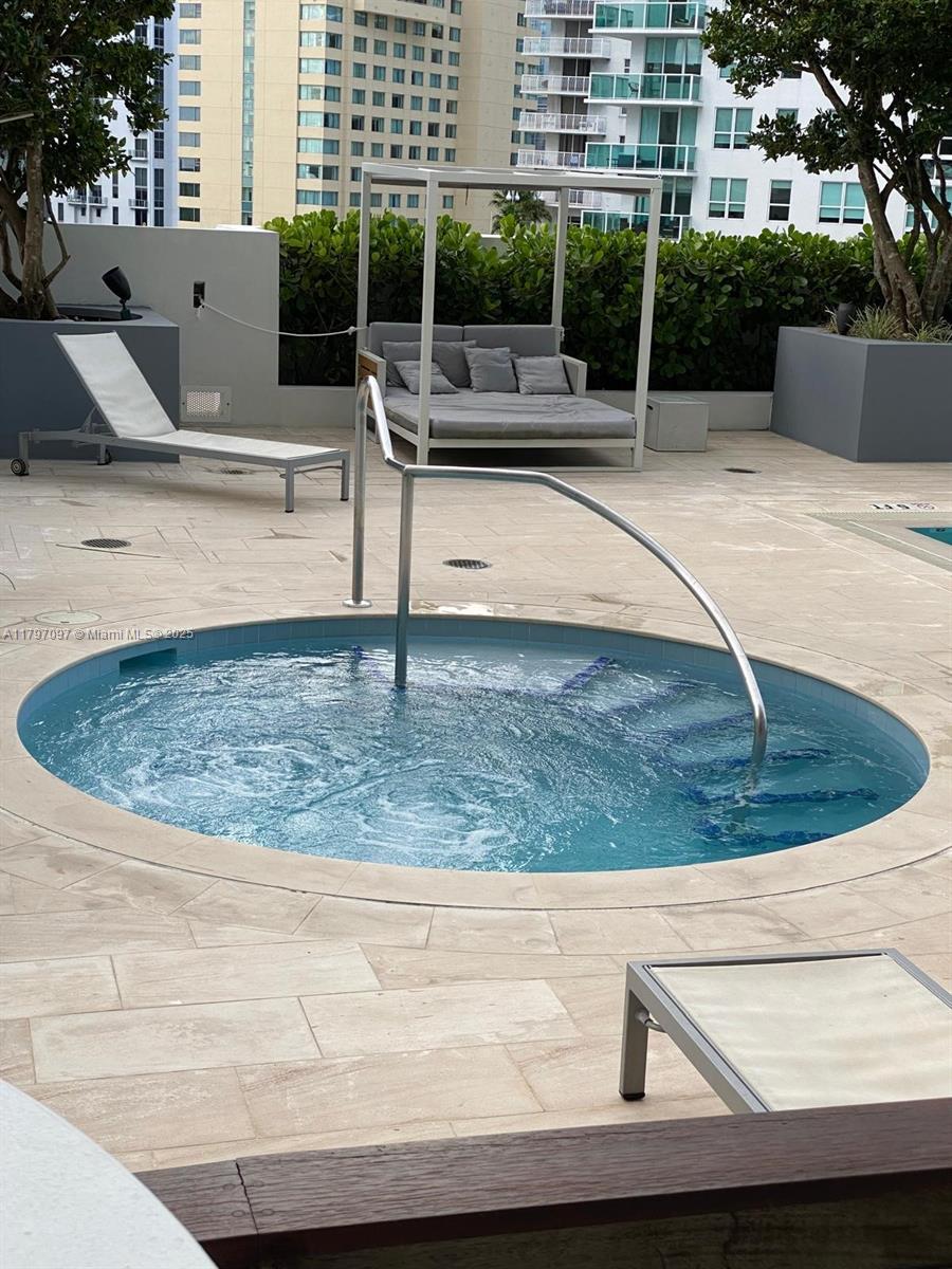 BRICKELLHOUSE - Residential
