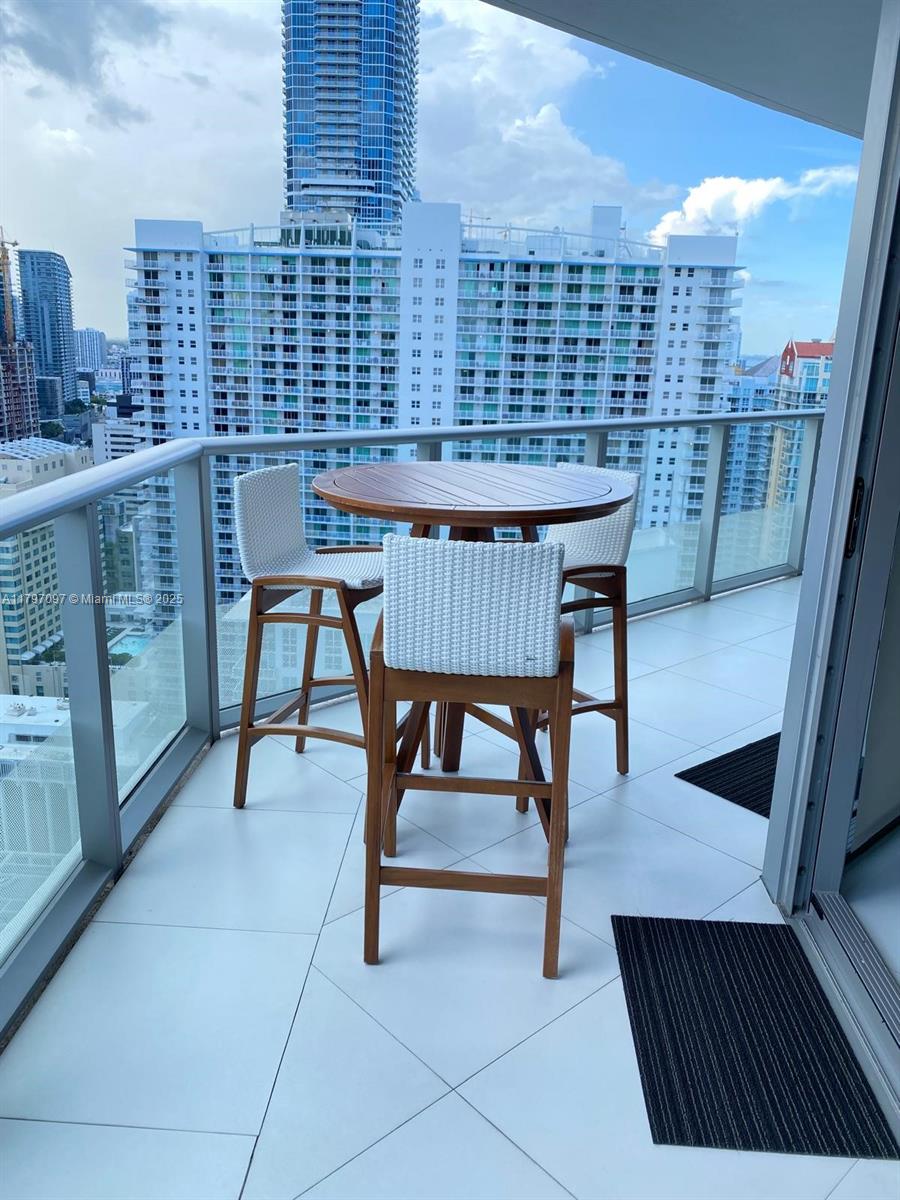 BRICKELLHOUSE - Residential