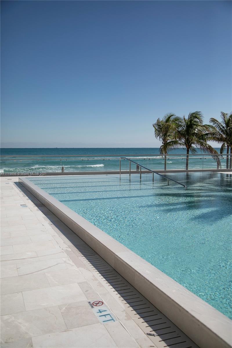 Turnberry Ocean Club - Residential