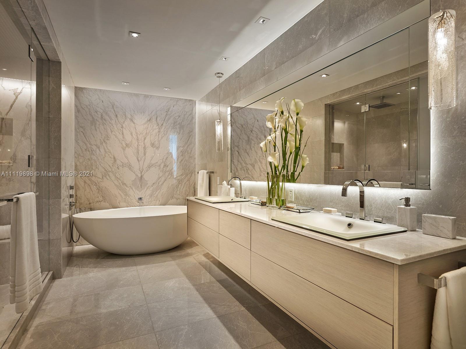 Turnberry Ocean Club - Residential