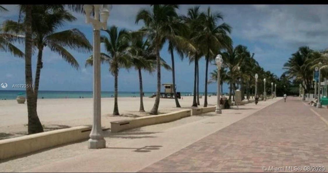 HOLLYWOOD GOLF ESTATES SE - Residential