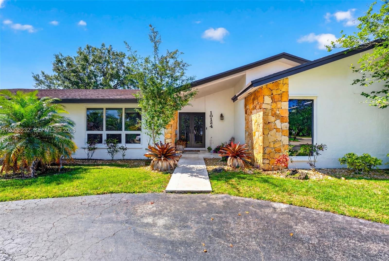 WOODS OF PINE ESTATES - Residential