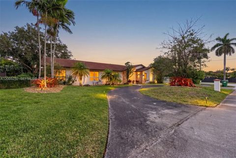 Photo of 10124 SW 130th Ter, Miami, FL 33176 (MLS # A12005232)