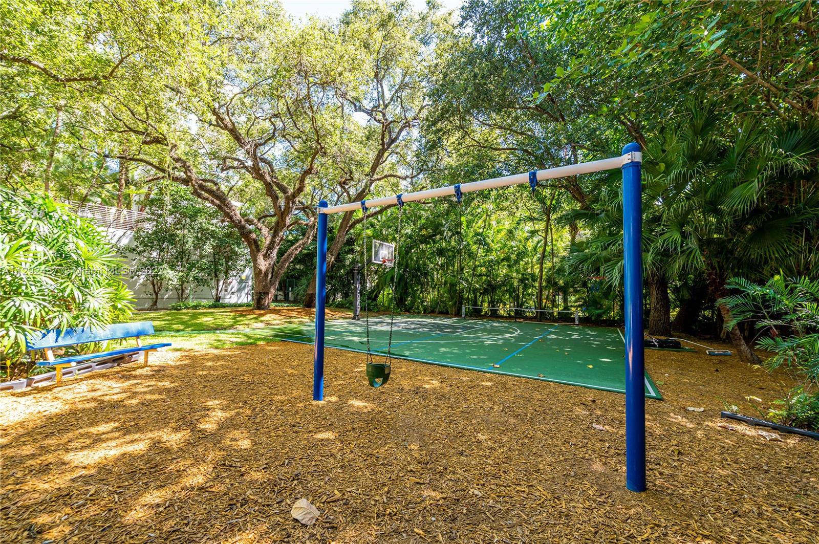 GROVENOR HOUSE CONDO - Residential