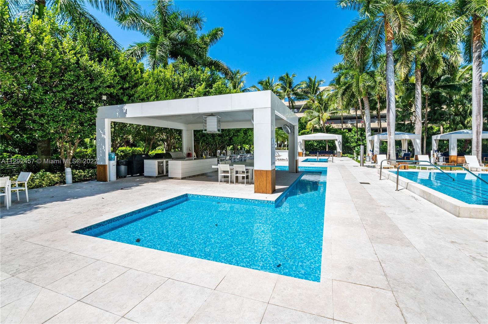 GROVENOR HOUSE CONDO - Residential