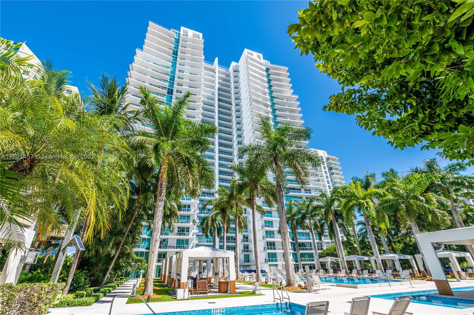 GROVENOR HOUSE CONDO - Residential