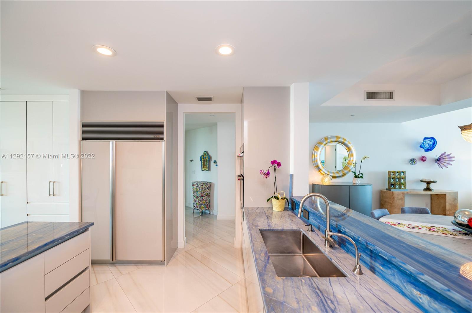 GROVENOR HOUSE CONDO - Residential