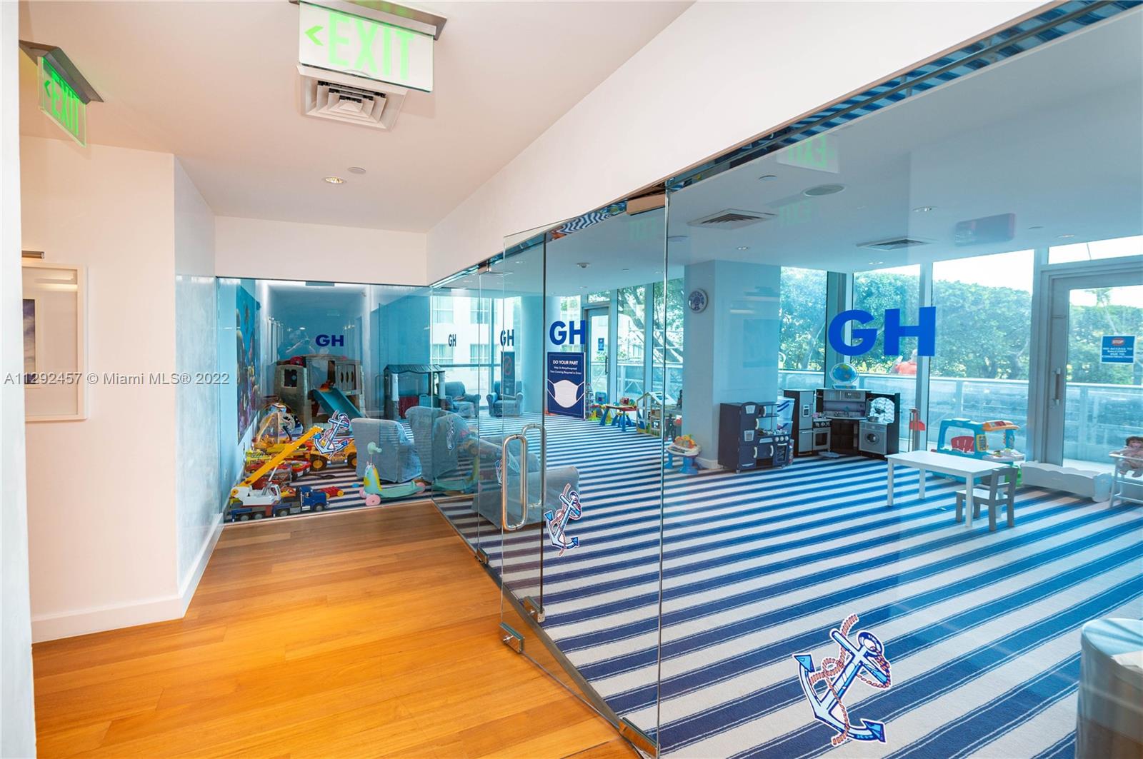 GROVENOR HOUSE CONDO - Residential