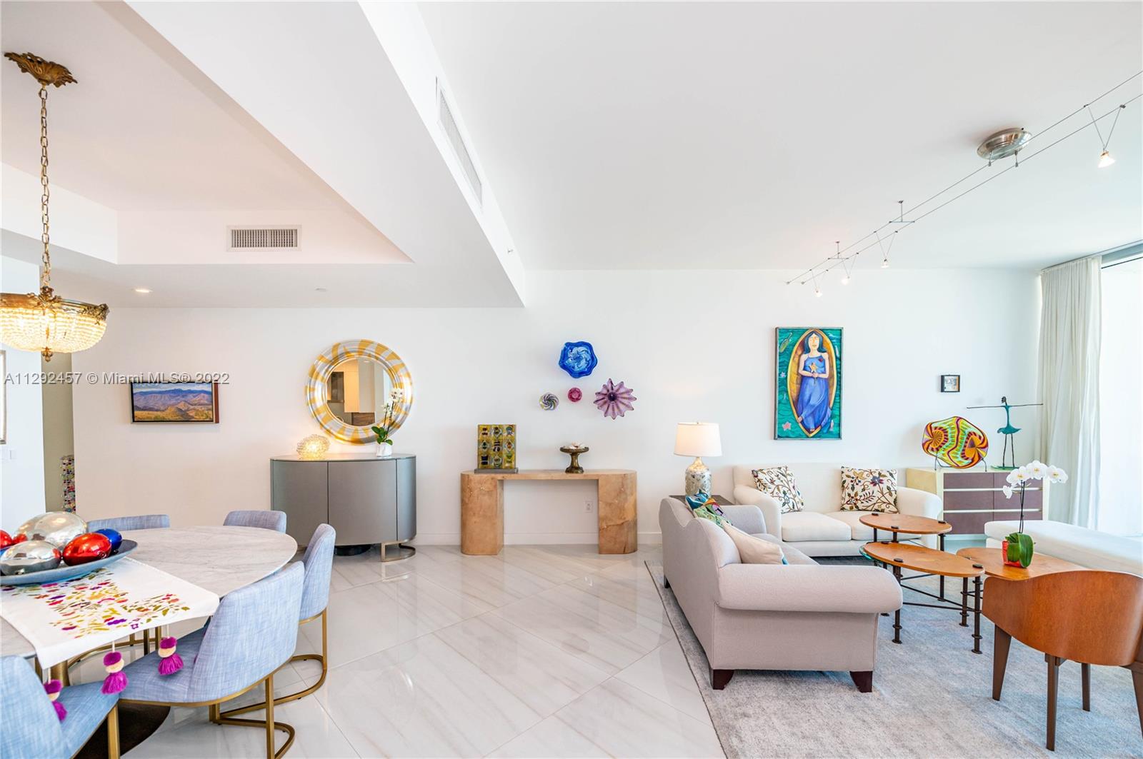 GROVENOR HOUSE CONDO - Residential