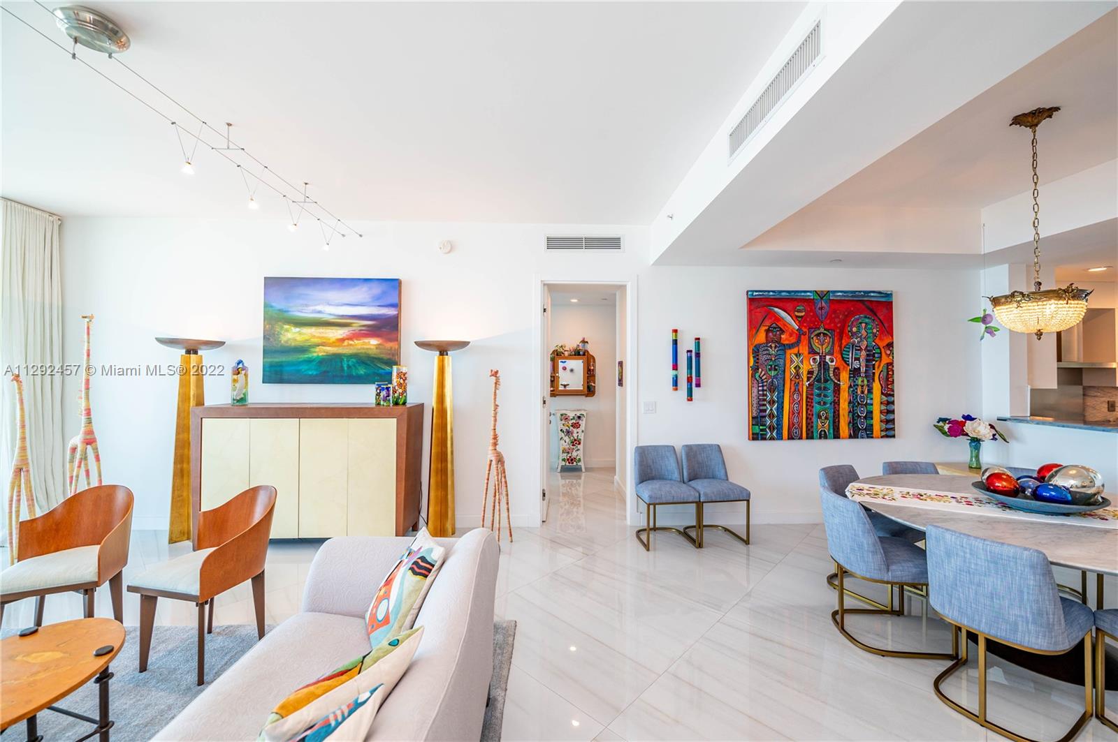 GROVENOR HOUSE CONDO - Residential