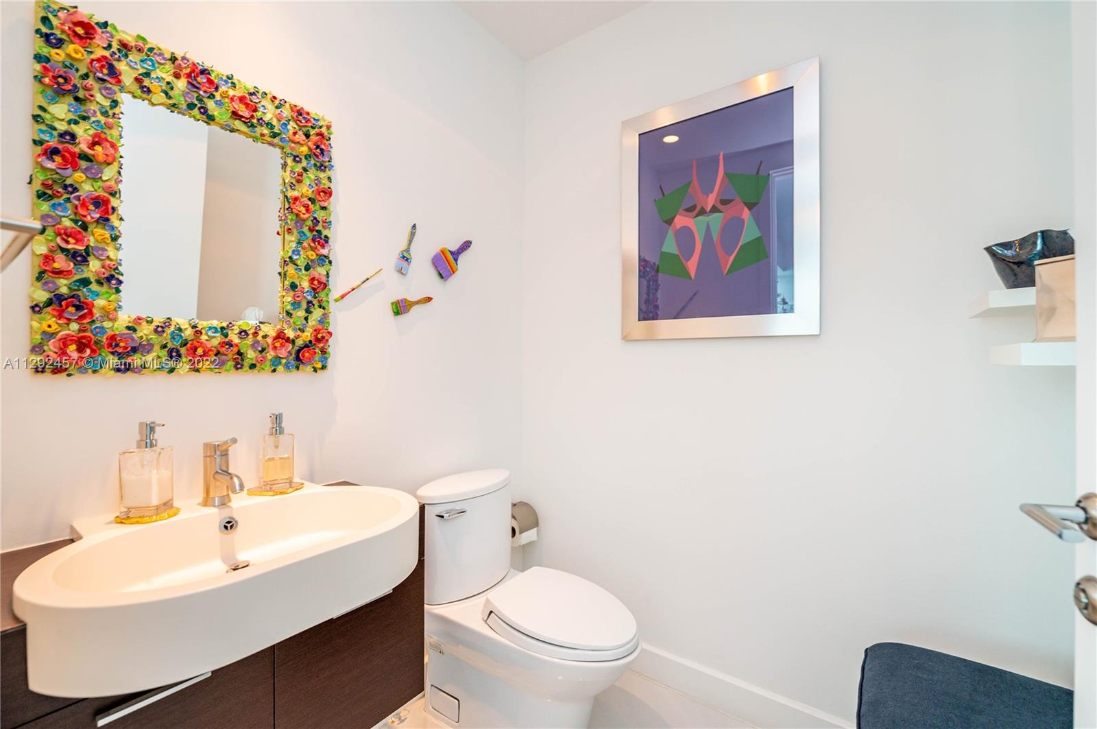 GROVENOR HOUSE CONDO - Residential