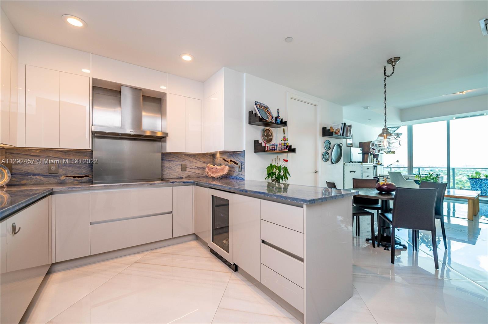 GROVENOR HOUSE CONDO - Residential