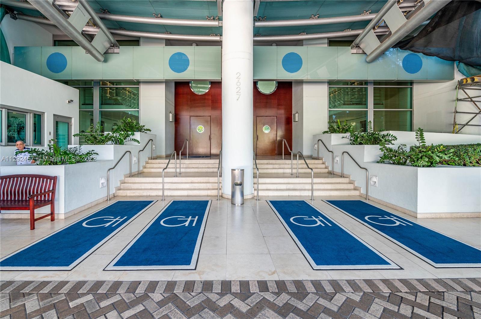 GROVENOR HOUSE CONDO - Residential