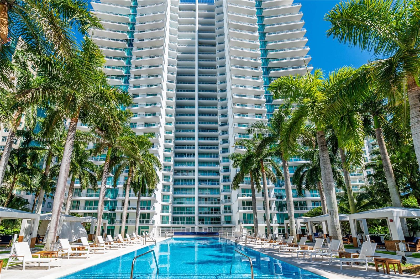 GROVENOR HOUSE CONDO - Residential